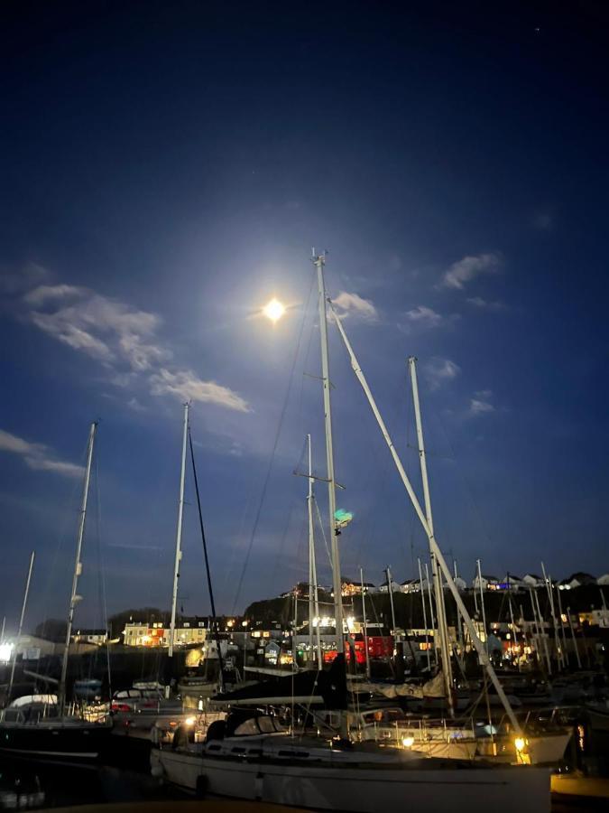 Отель Tranquility Yachts -A 52Ft Motor Yacht With Waterfront Views Over Plymouth. Экстерьер фото