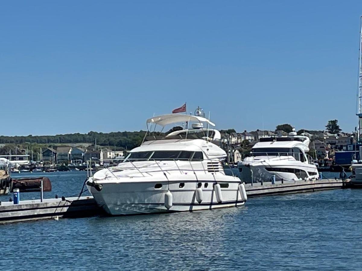 Отель Tranquility Yachts -A 52Ft Motor Yacht With Waterfront Views Over Plymouth. Экстерьер фото