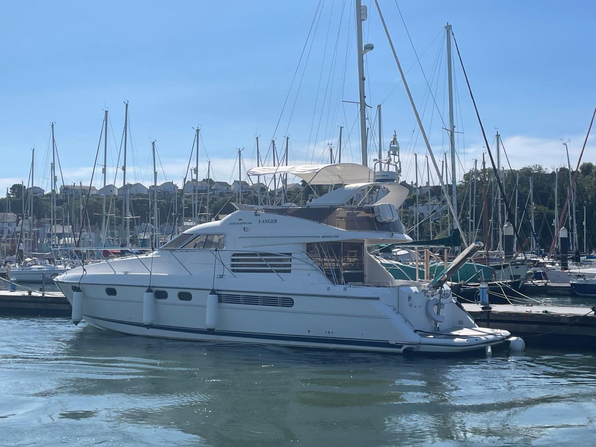 Отель Tranquility Yachts -A 52Ft Motor Yacht With Waterfront Views Over Plymouth. Экстерьер фото